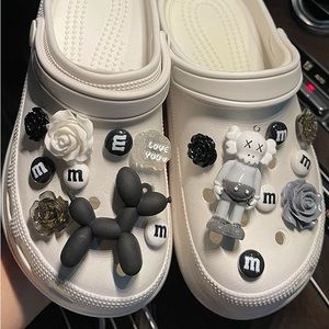 Balloon Dog Shoes Charm Set - Style 1